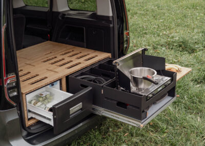 Die neue Bettverlängerung und Campingküche für den VW Caddy